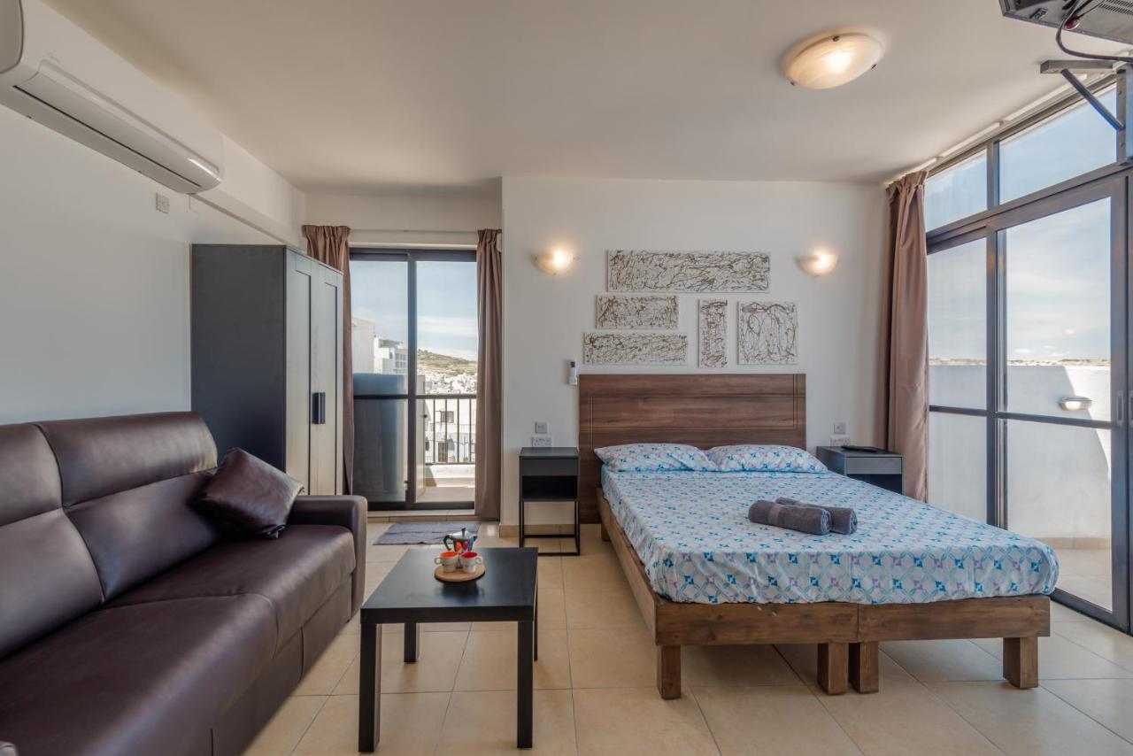Penthouse With Seaview Terrace Apartment Сейнт Полс Бей Екстериор снимка