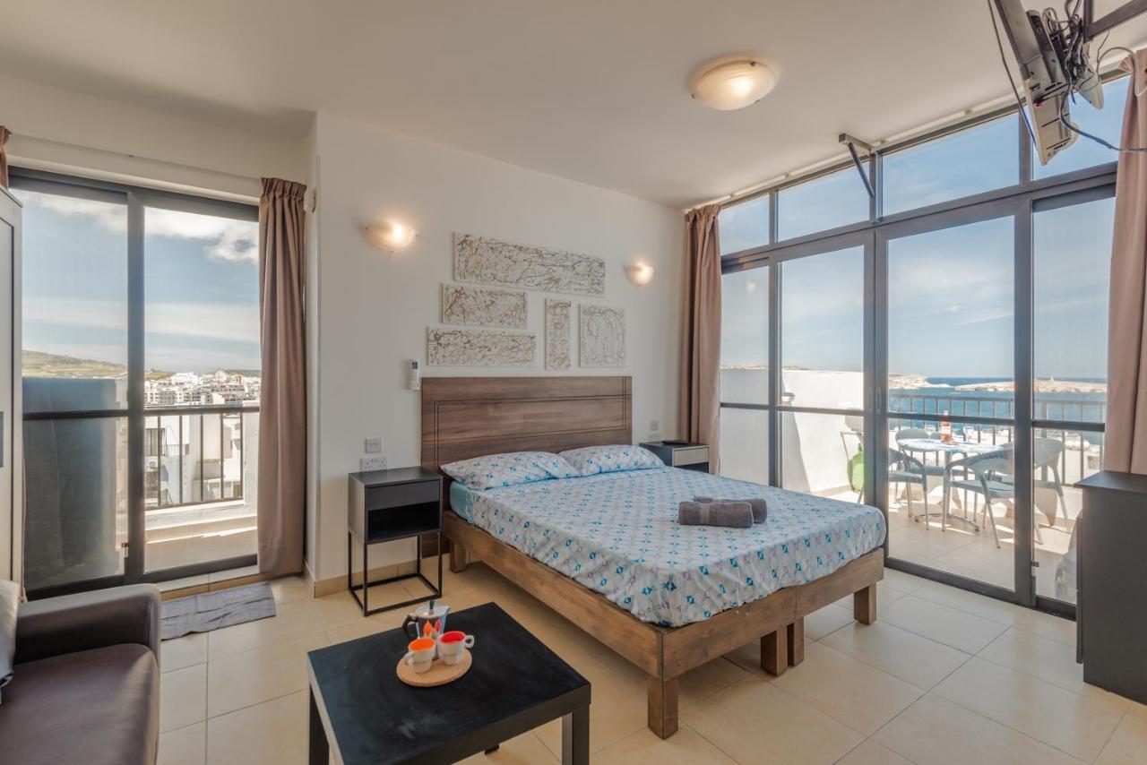 Penthouse With Seaview Terrace Apartment Сейнт Полс Бей Екстериор снимка